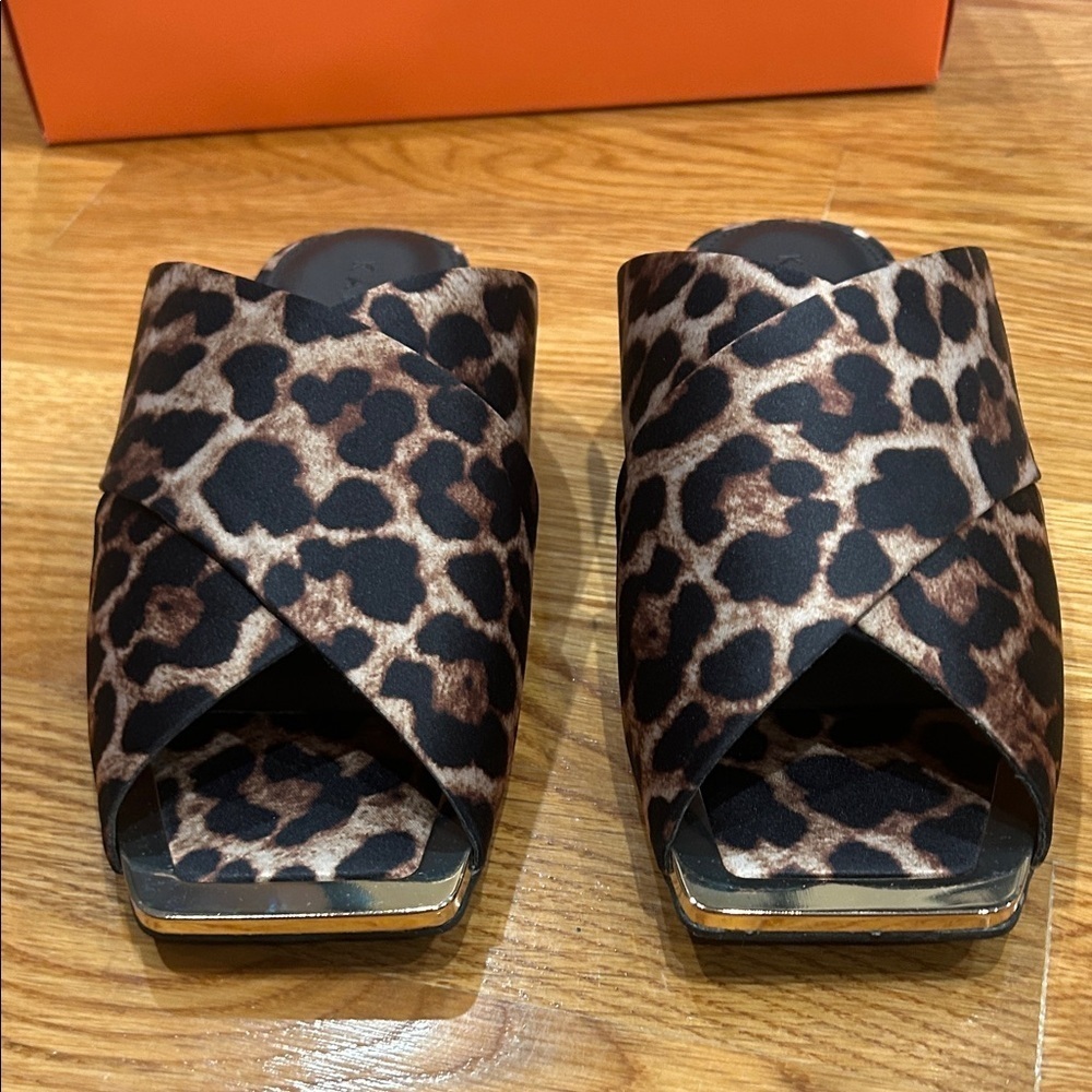 Katy Perry Collections Leopard Print cross over check in slide Satin Sandals 8.5 - Picture 3 of 10
